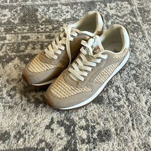 Womens Steve Madden shoes size 8.5
